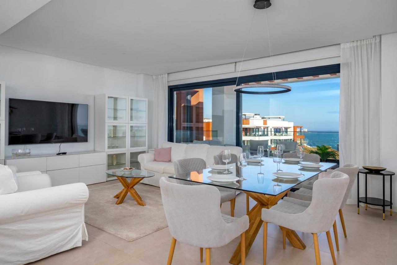 Lejlighed Middel Views Seaview In El Higueron By Costarentals - Ref 64 *